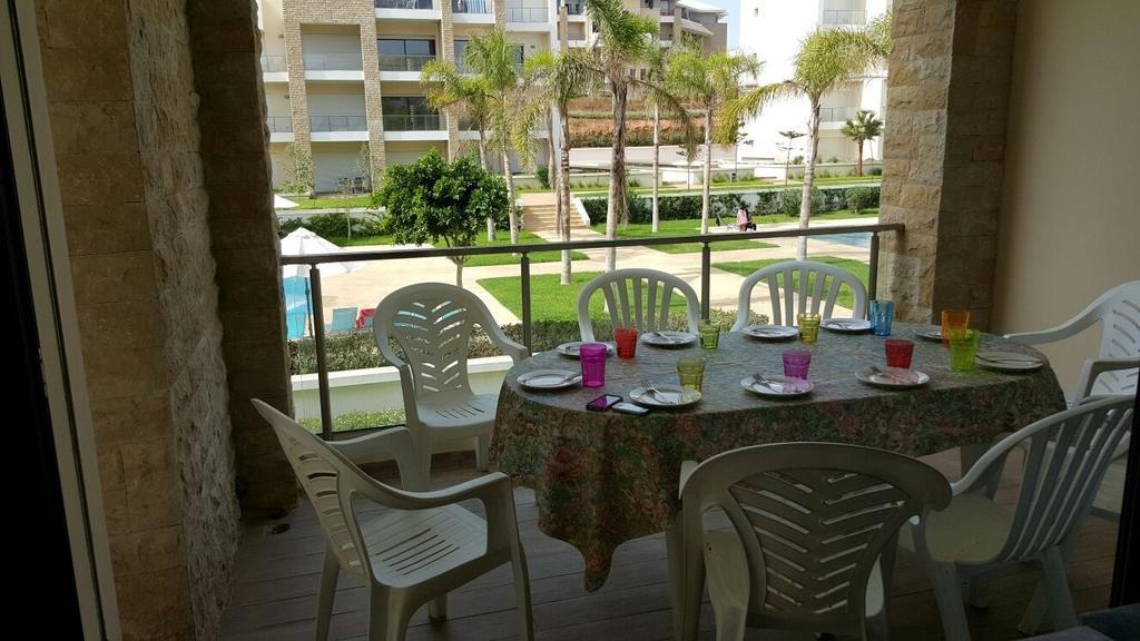 Plage Des Nations Apartment Sidi Bouqnadel Bilik gambar