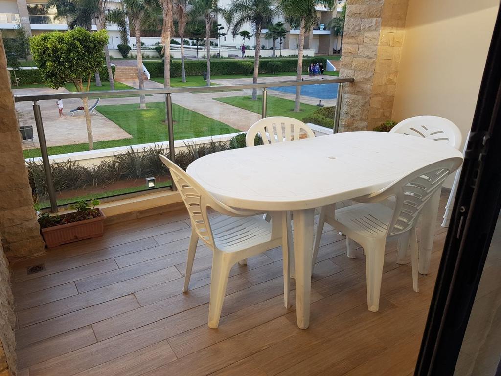 Plage Des Nations Apartment Sidi Bouqnadel Luaran gambar